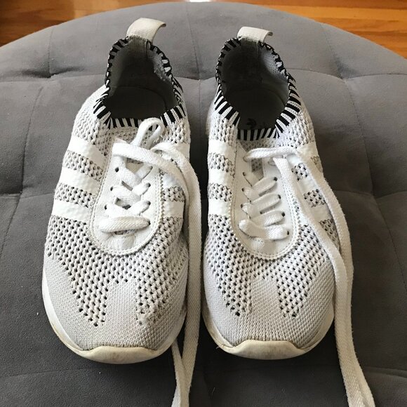 Adidas Primeknit Womens Sneakers Size 6 - Picture 2 of 7